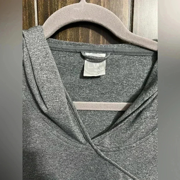 Levelwear Women’s Hoodie. Size: Large - Picture 6 of 9